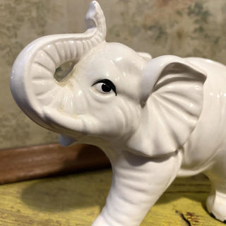 Vintage Ceramic Elephant Made in Japan 4.25x6x2.5