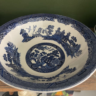 Vintage blue & white Johnson brothers large porcelain 10" serving bowl