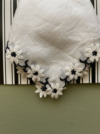 Combo Black/White Daisy Brooch and Handkerchief