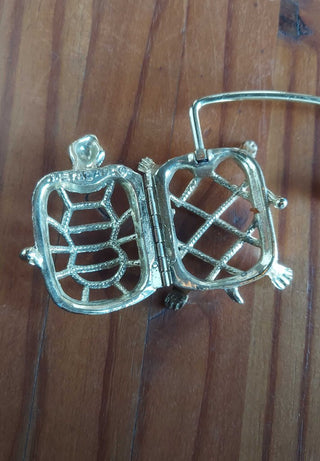 Turtle Purse Hanger and Kiss Clasp Coin purse by Metal Art(C). FIRM (T&M)