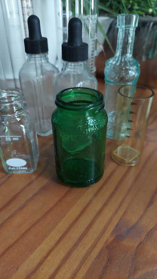 1940s, Green Round Medical Spice Jar by Duraglas Owens Glass Co., scale on bottom no lid