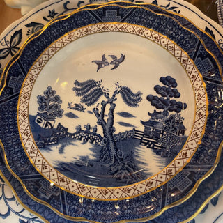 Royal Doulton Blue Willow dessert plates each