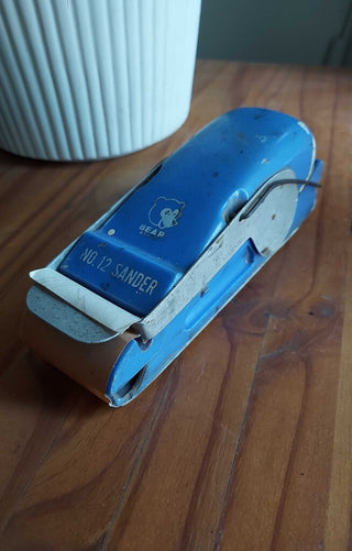 1950s bear brand, Behr-Manning Speed-Grits Sander Model No.12 Blue (T&M) firm