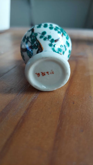 Chinese Hand Painted porcelain Snuff Bottle With jade Cap and spoon (T&M) FIRM