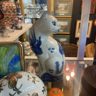 Chinese porcelain blue & white cat