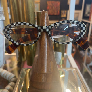 vintage checkered & tortoise reading glasses