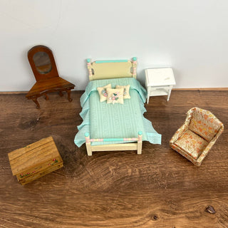 Greenleaf Willowcrest Dollhouse with Furniture 24wx19dx33h