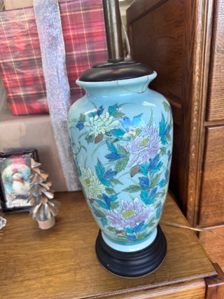 Vintage Asian Lamp - some cracks toward top