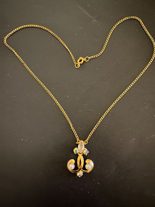 Necklace Freshwater Pearls & Charm