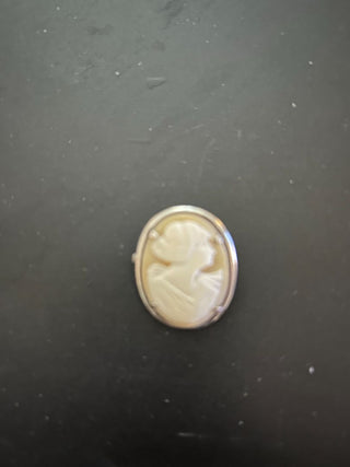 Cameo Broach, Shell Carved