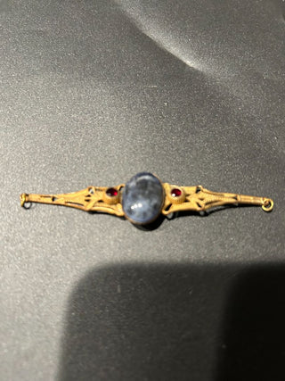 Bar Goldtone W/Grey Center Stone