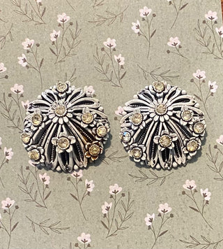 Art Deco Daisy CLuster w\White Gems-Clip-ty