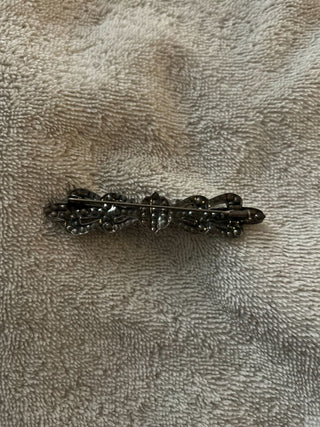 Bar Pin Blackstone & Rhinestone