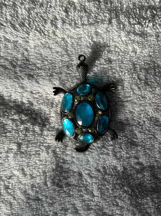 Rhinestone Turtle Pendant Blue/Green