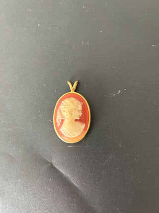 Large Resin Cameo Pendent