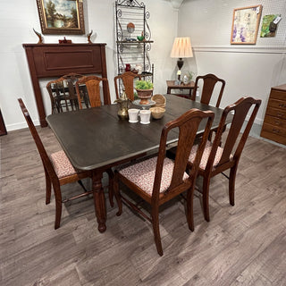 Vintage Oak Dining Table with 6 Chairs 44"Wx44"Dx28"H