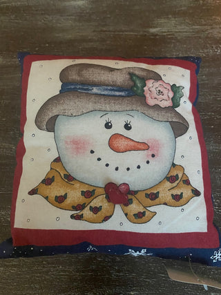 Small Snowman Pillow-Woman