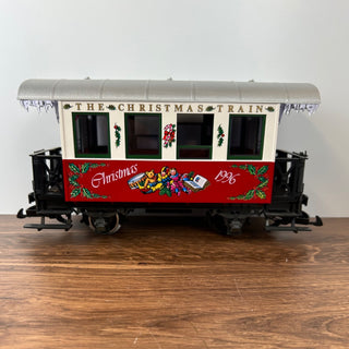 LGB #36076 2003 Christmas Train Passenger Car 14Wx6Dx7H