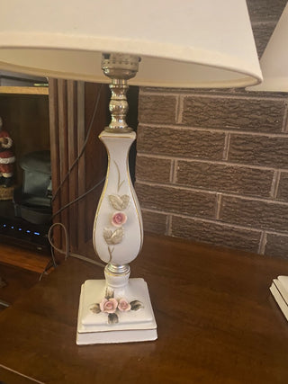 Pair of Vtg Porcelain Rose Lamps