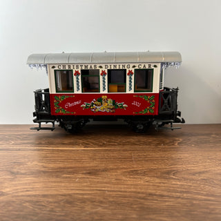 LGB #33130 2002 Christmas Train Dining Car 14Wx6Dx7H