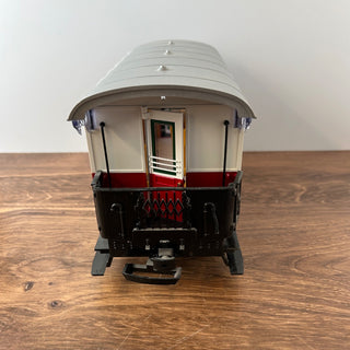 LGB #33130 2002 Christmas Train Dining Car 14Wx6Dx7H