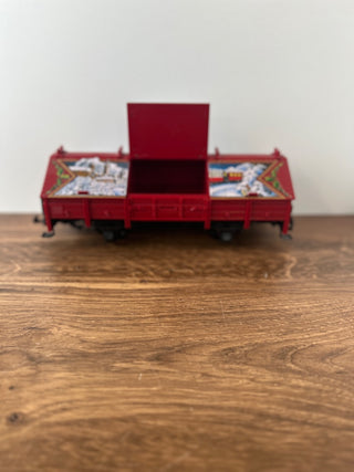 LGB #45110 Covered Gondola Train Car 16Wx5Dx6H