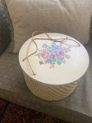 Vtg Wicker Floral Sewing Basket-ty