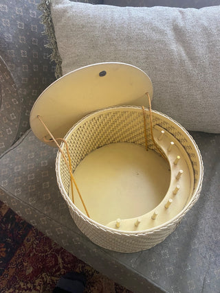 Vtg Wicker Floral Sewing Basket-ty