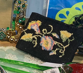 Vintage Cross-Stitched Morning Glory Wallet w/attached coin purse