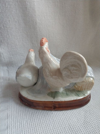 Hens & Chicks Figurine Japan
