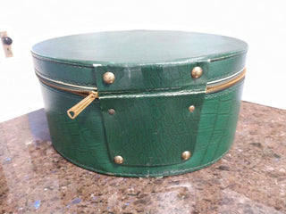 Vintage Green Tailored Light Luggage Round Hat Box Style Suitcase Zip