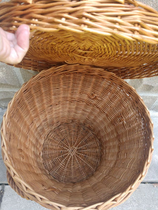 LG Round Wicker Hamper w lid