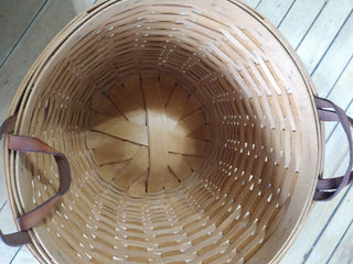 Vntg 1995 Longaberger LG Corn Basket Leather Handles w liner Price Firm