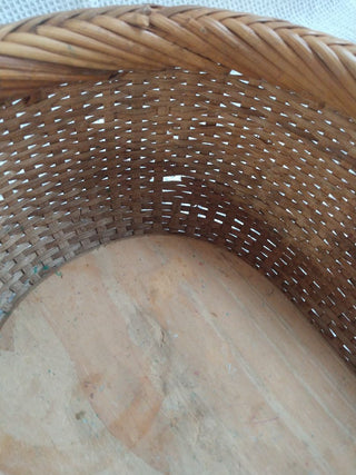 Vntg. Small Oval Nantucket Woven Basket with solid wood bottom
