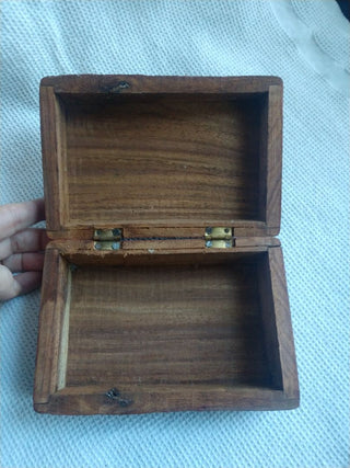 Small Handcarved Wooden Trinket Box Center Inlay 6"x4"