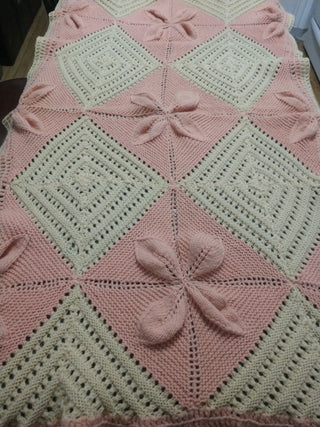 Vntg Handmade baby blanket Pink & Cream 48"x28"