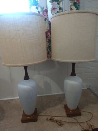 Set of 2 MCM ceramic wood Lamps Price is firm
