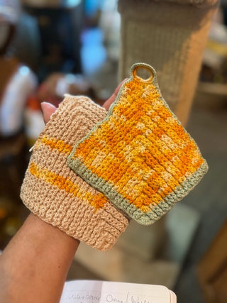 Vintage Crocheted Pot Holders (2)