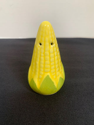 Corn on the cob salt shaker