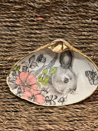 Clam Shell Trinket Dish - Bunny