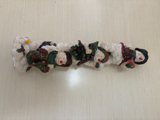 3 snowman statue