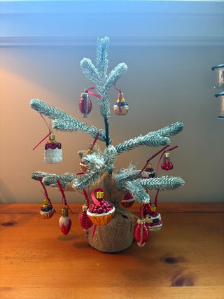 tree w red bakery ornaments