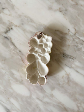 Ceramic Berry Fruit Bunch Wall Hanging