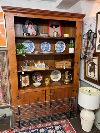 Wooden Hutch reclaimed wood 8.5ft by 6ft