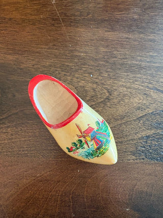 baby wooden shoe
