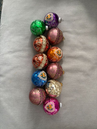 11 glass orn in Shiny Brite box