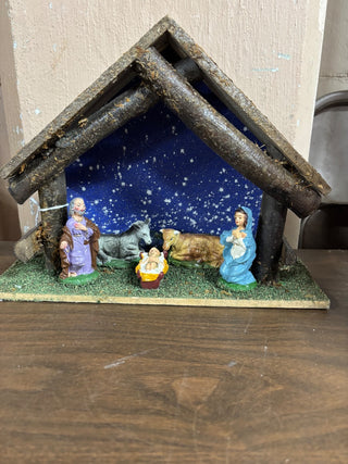 Vintage NATIVITY SET WOOD CRECHE STABLE 5 FIGURINES, ITALY 13"w x 10"h #549
