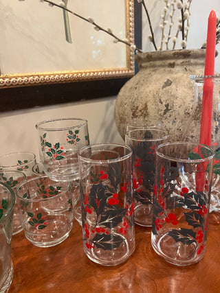 Holly & Berries Glasswear Set