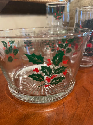Holly & Berries Glasswear Set