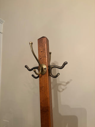 Oak coat tree